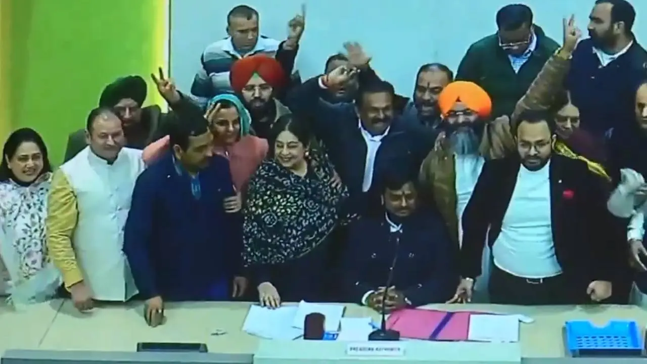 INDI Cries Foul After Losing Chandigarh Mayoral Polls, Reaches High Court Chandigarh Mayor elections