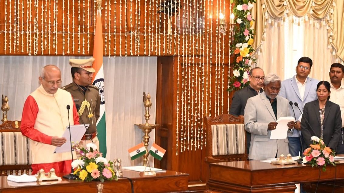 Jharkhand Gets New Chief Minister, Champai Soren Takes Oath At Raj ...