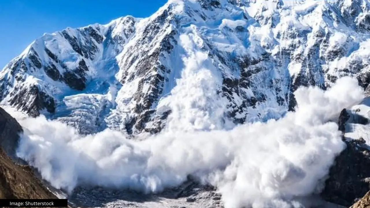 जम्मू कश्मीर, हिमाचल, उत्तराखंड, अरुणाचल में हिमस्खलन बार-बार आने वाली प्राकृतिक आपदा : सरकार Avalanche