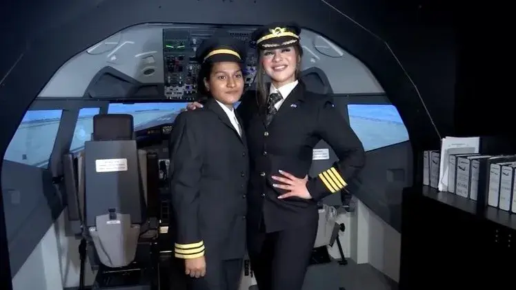 AIR India Pilot Captain Zoya Agarwal Dharavi Girl Nadrat