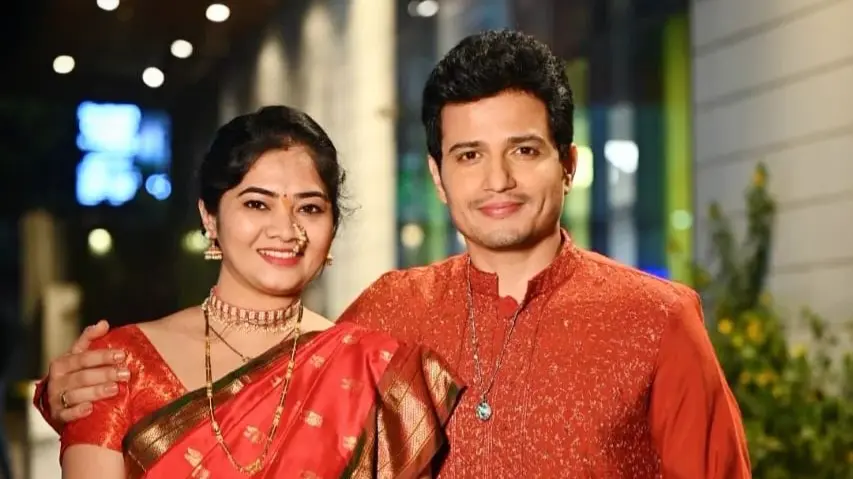 Ashutosh Kulkarni wife