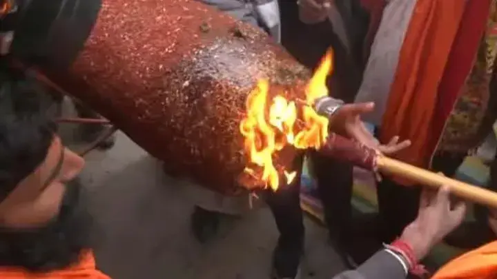 108 feet incense stick