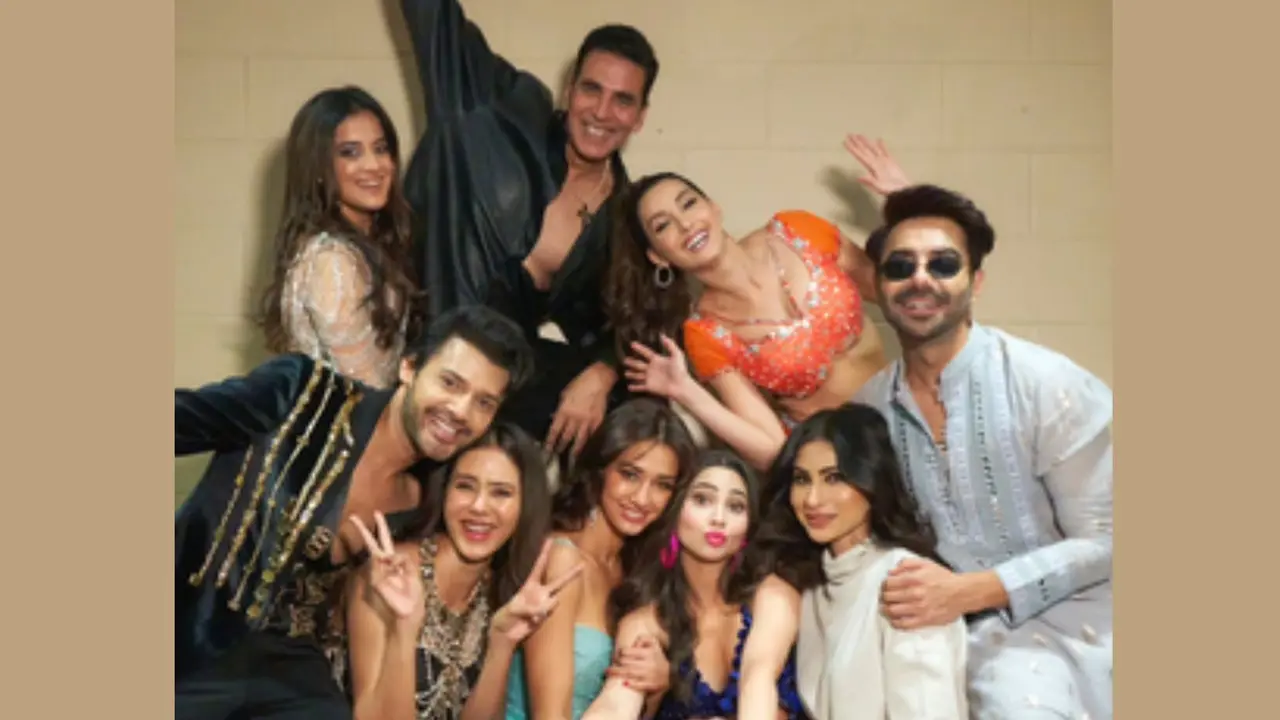 Akshay Kumar Host The Entertainers Tour