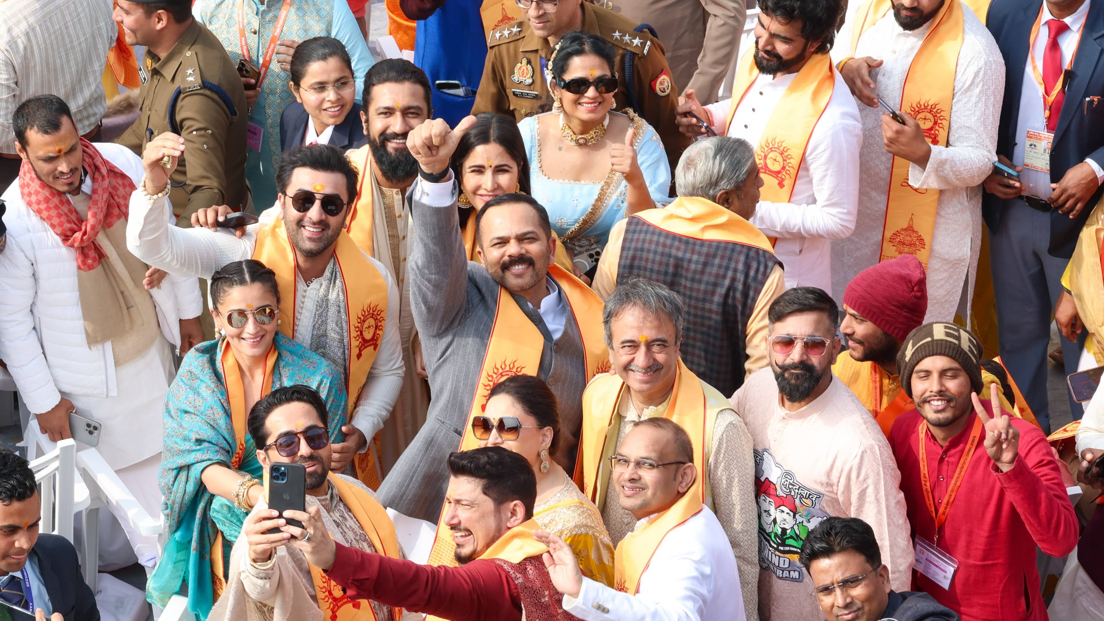 Bollywood in Pran Pratishtha