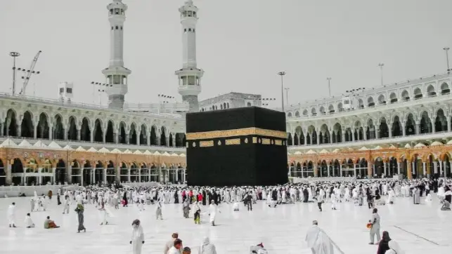 68 Indians Among 600 Pilgrims Dead in Hajj Amid Scorching Heat: Report Hajj rituals