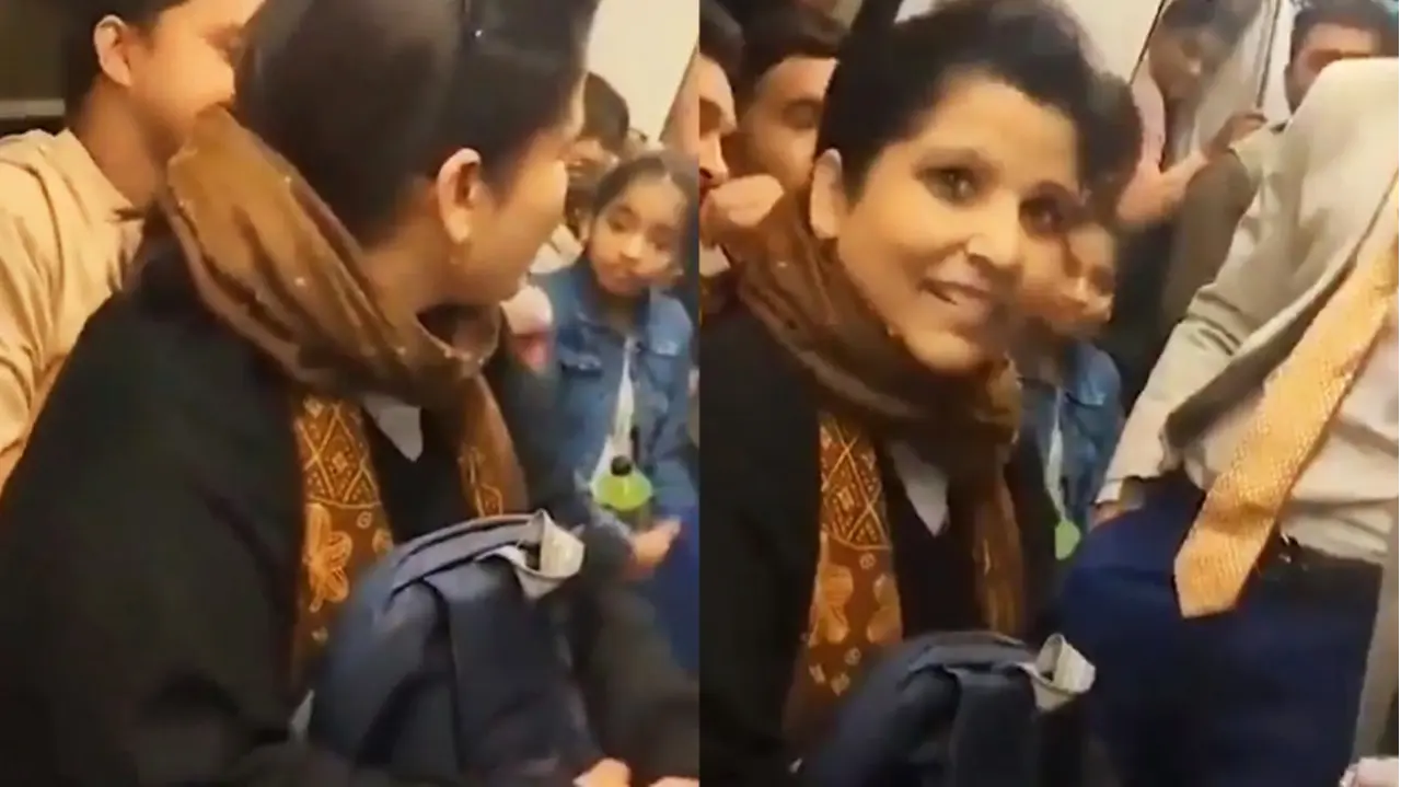 Delhi Metro Viral Video