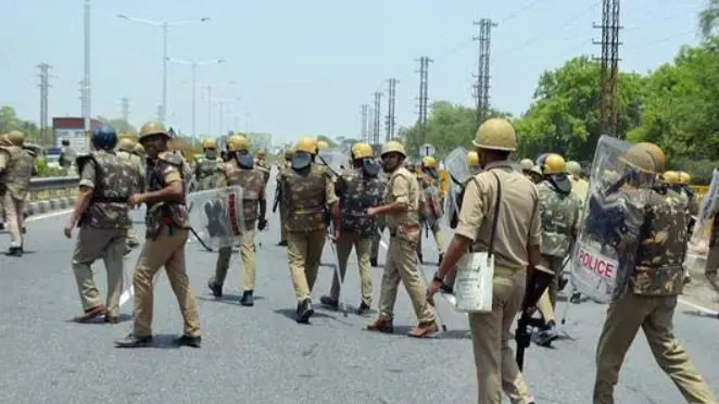 Heavy police force deployed in Delhi