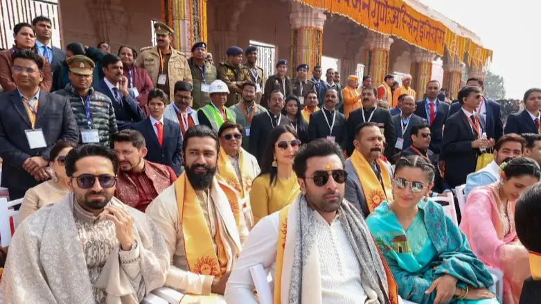 Bollywood Celebs in Ayodhya