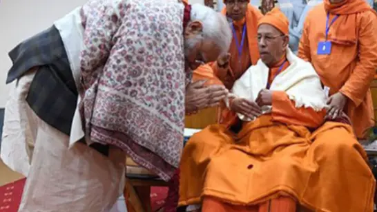 PM Modi and Swami Smarnanand