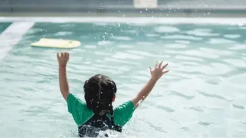 Tragic Incident: 10-Year-Old Girl Drowns in Vasai Resort's Swimming Pool girl found dead in the swimming pool