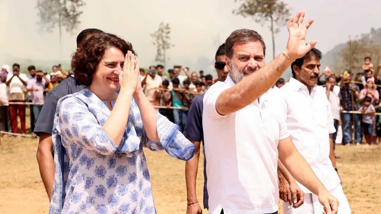priyanka gandhi vadra with rahul gandhi