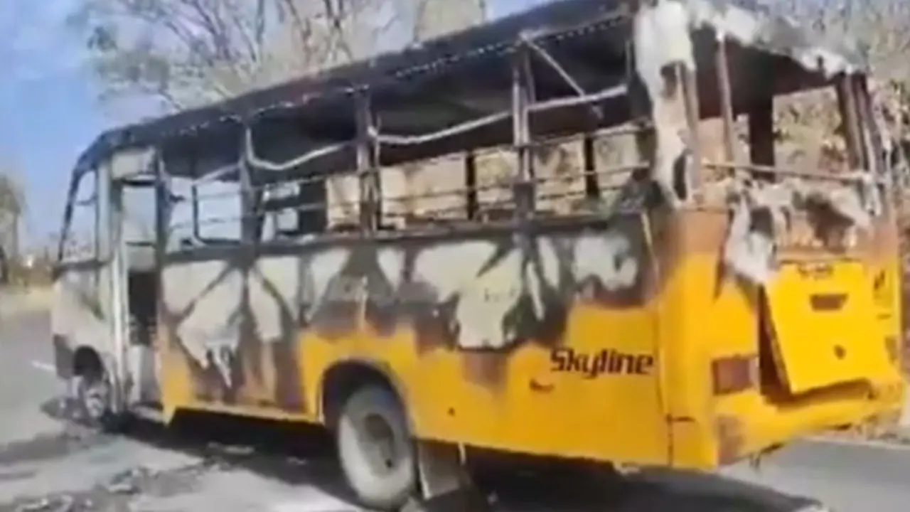 Fire Breaks Out in DTC Cluster Bus in Delhi Fire breaks out in DTC cluster bus in Delhi