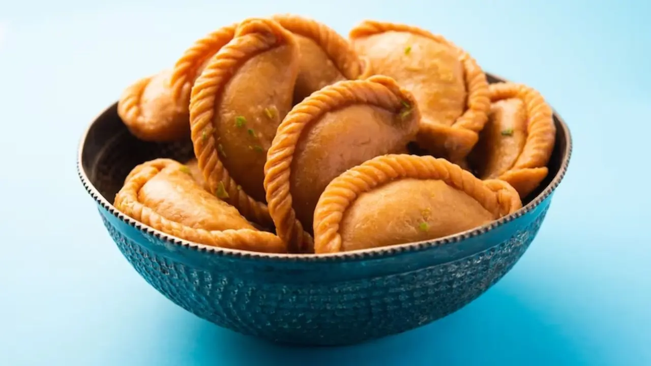 Gujiya