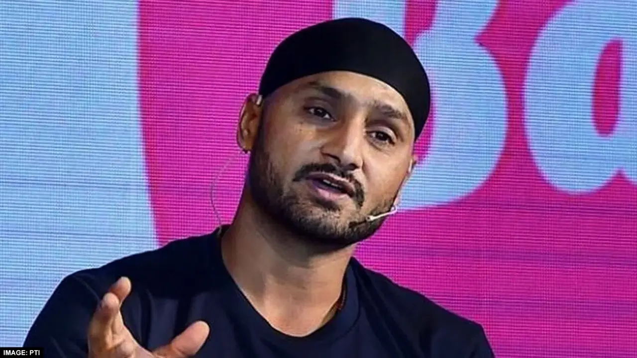 harbhajan singh wants gary kirtsen to become team india head coach