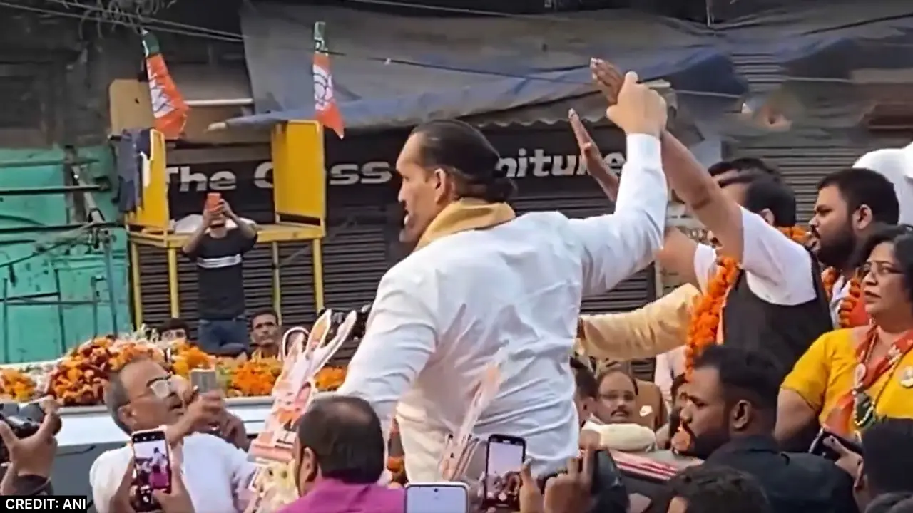 The Greag Khali Road Show in Kanpur