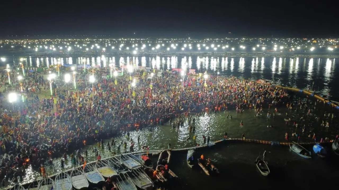 Magh Purnima 2024: माघ पूर्णिमा को लेकर संगम तट पर उमड़ा जनसैलाब, इन मनमोहक तस्वीरों ने जीता दिल Magh Purnima 2024