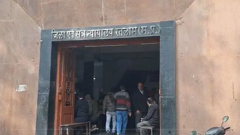 Poisonous Envelope in Ratlam District Court