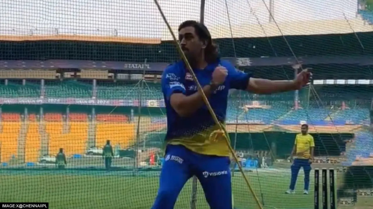 Dhoni will give big surprise to fans in IPL match against RCB