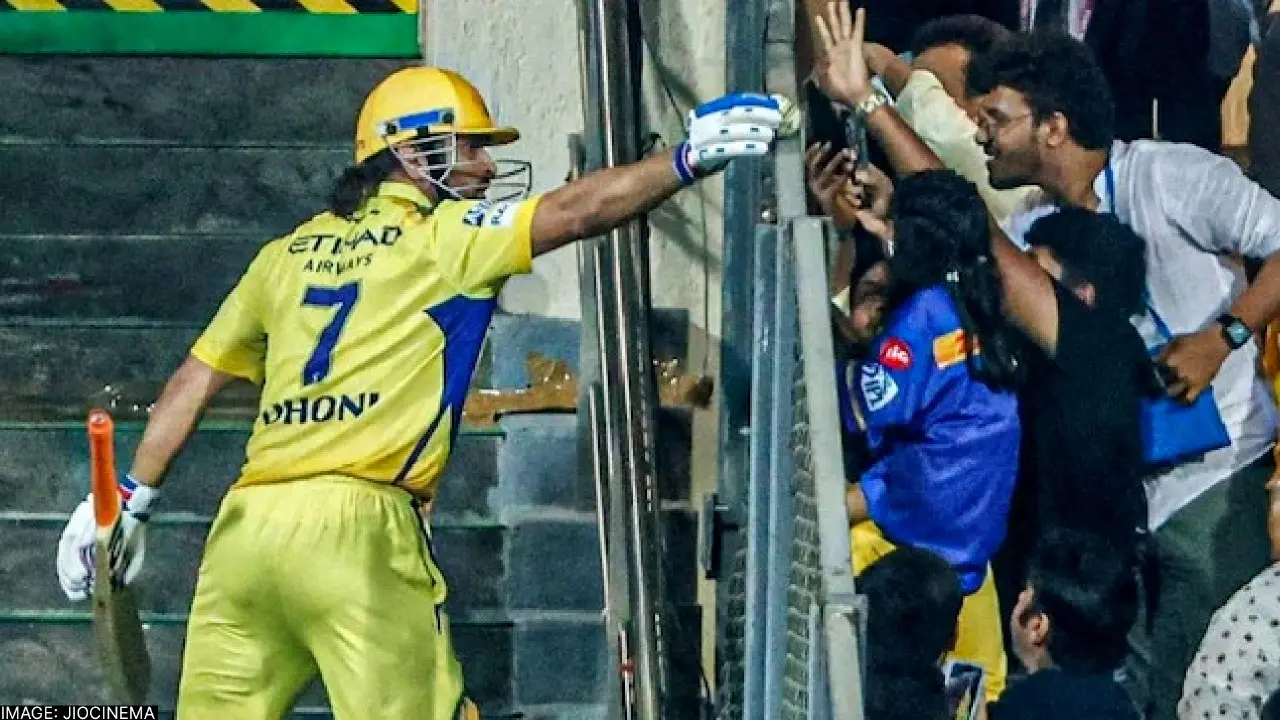 MS Dhoni handed over the match ball to a young fan