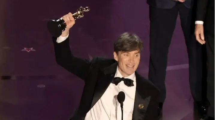 Cillian Murphy wins oscar