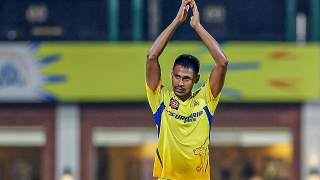 KKR Pacer Mustafizur Rahman 