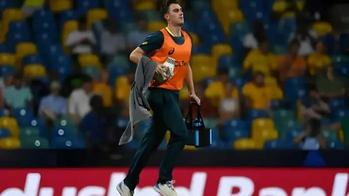 pat cummins carrying drinks during aus vs oman