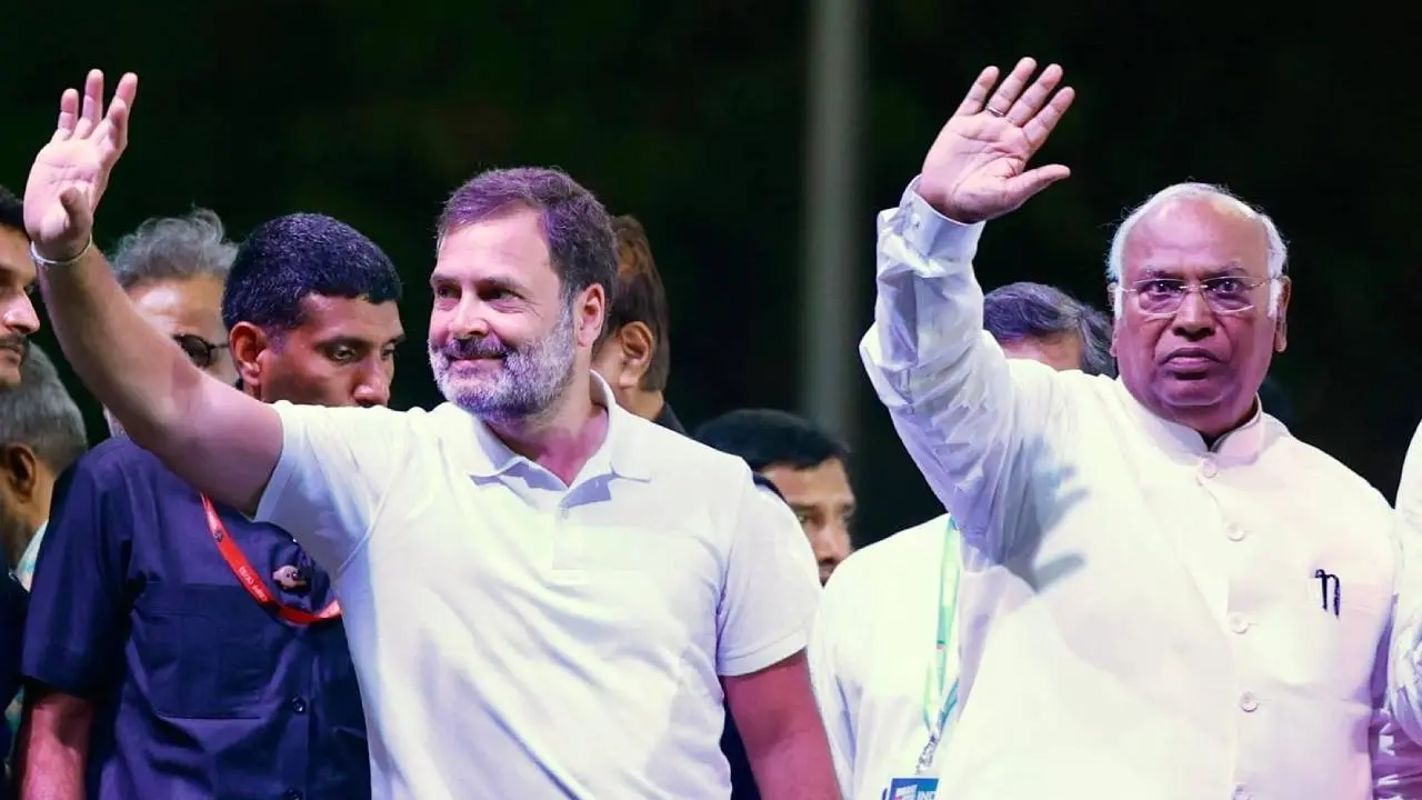 Less Than 300: Congress to Contest Fewest Seats Since 1951 in Lok Sabha Polls 2024 Mallikarjun Kharge and Rahul Gandhi