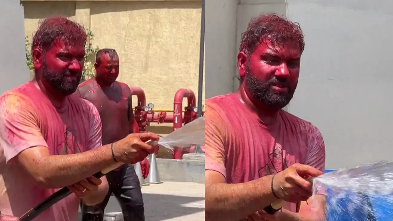 IPL के बीच रोहित शर्मा ने जमकर मनाई होली, टीम होटल में चलाई ऐसी पिचकारी कि... Rohit Sharma Playing Holi during IPL