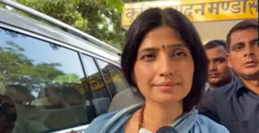dimple yadav wins