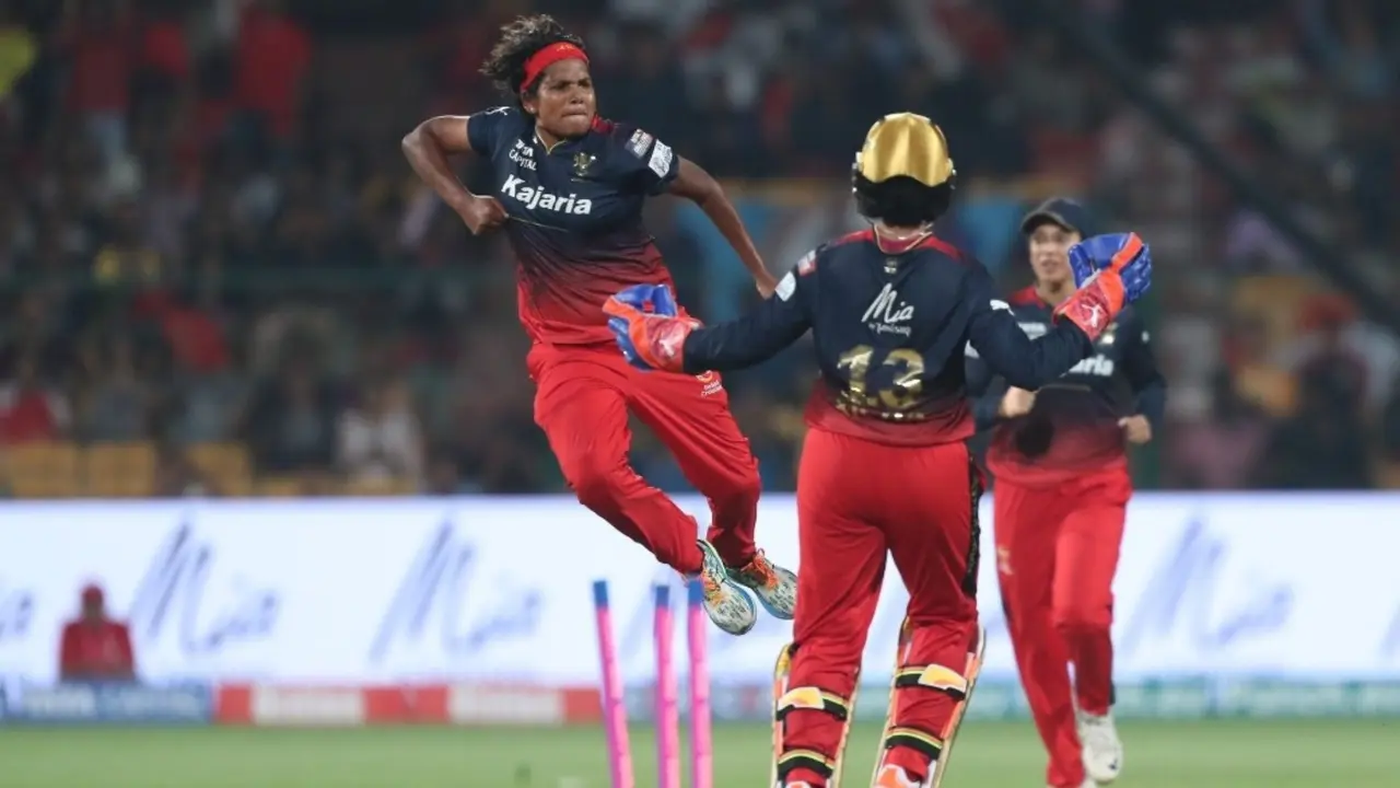 WPL 2024: Disciplined RCB bowlers restrict Giants to meagre 107/7 sobhana asha rcb