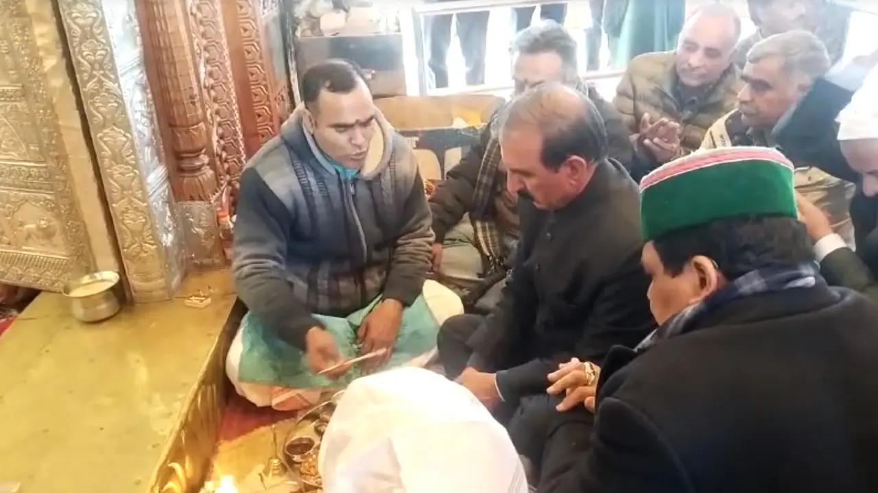 Sukhvinder Singh Sukhu taradevi mandir