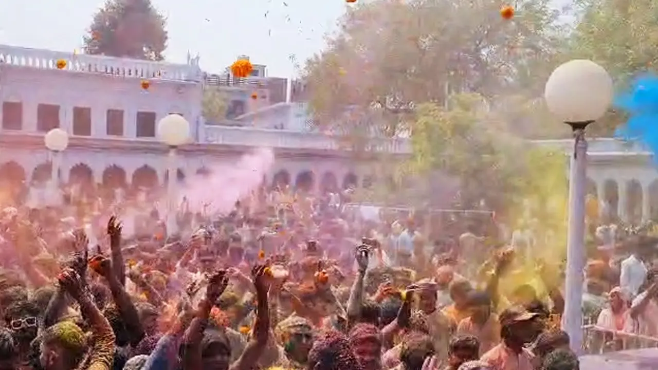 Deva Sharif world famous Holi