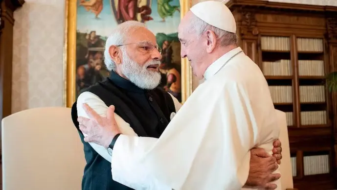 PM Modi hugged Pope Francis