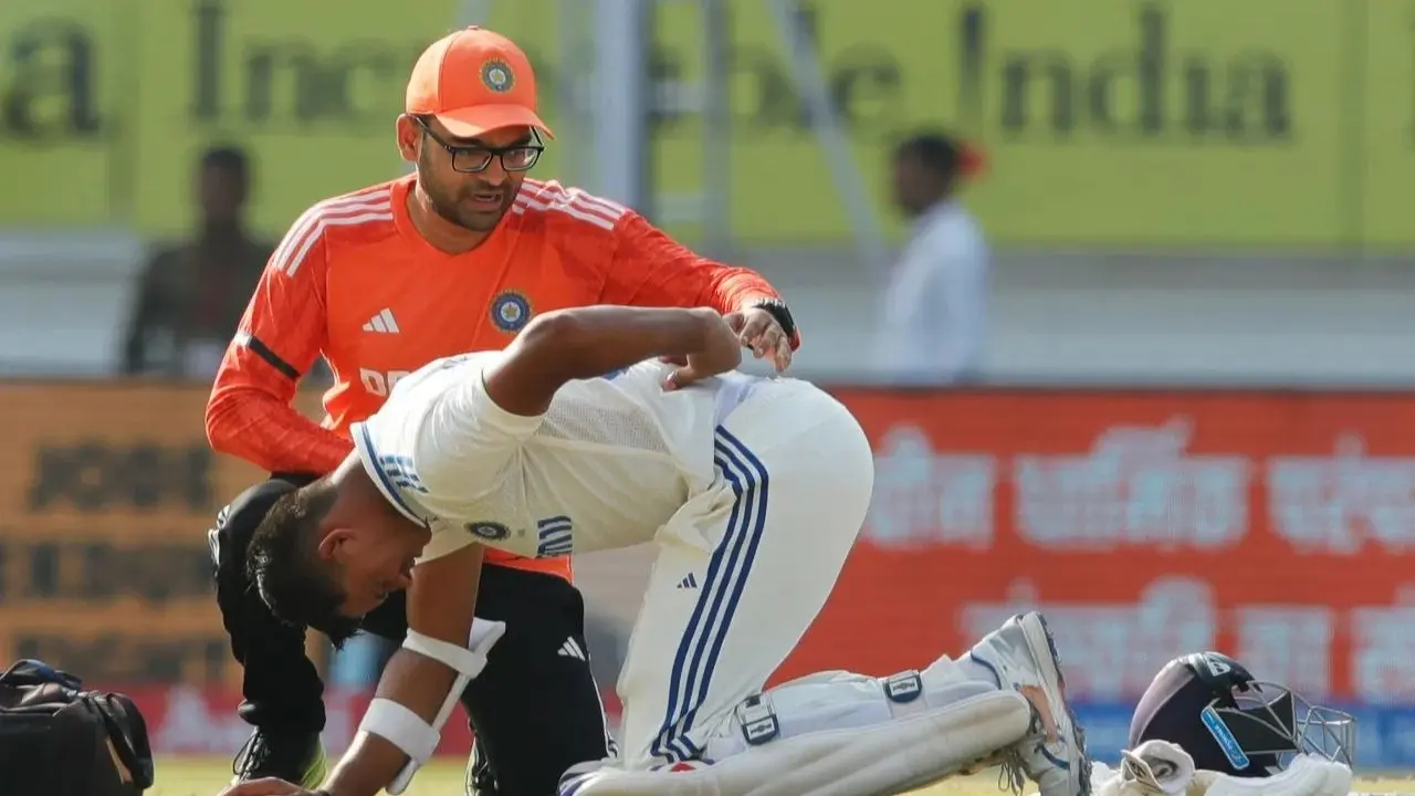 Yashasvi Jaiswal retired hurt after back spasm