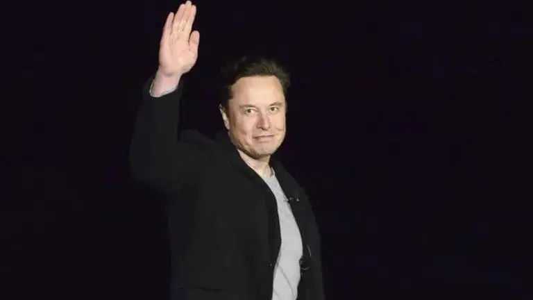 Twitter suspends journalists who wrote about Elon Musk despite billionaire’s ‘free speech’ pledge Musk