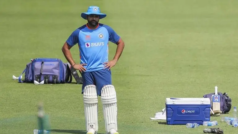 Rohit Sharma names the 'No.1 overseas bowler' to play in India: 'He should be at the top' Rohit Sharma and Nathan Lyon