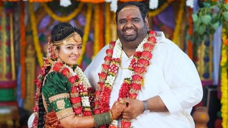 Tamil film producer Ravindar Chandrasekaran ties knot with actor Mahalakshmi; See pics Ravindar Chandrasekaran