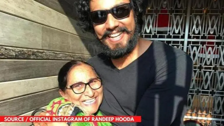 Randeep Hooda wishes Sarbjit's sister Dalbir Kaur on her birthday Randeep Hooda