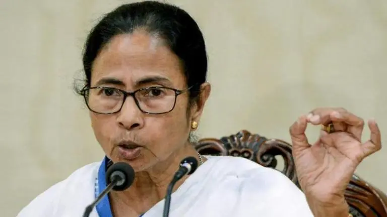 Mamata urges Centre to work together with opposition parties to revive the economy