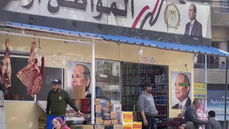 Companies skeptical about Egypt’s push to ease industry ties Cairo shop