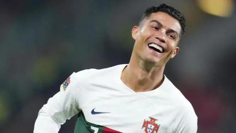 Cristiano Ronaldo signs €500m deal to join Al-Nassr after leaving Man United: Report Cristiano Ronaldo
