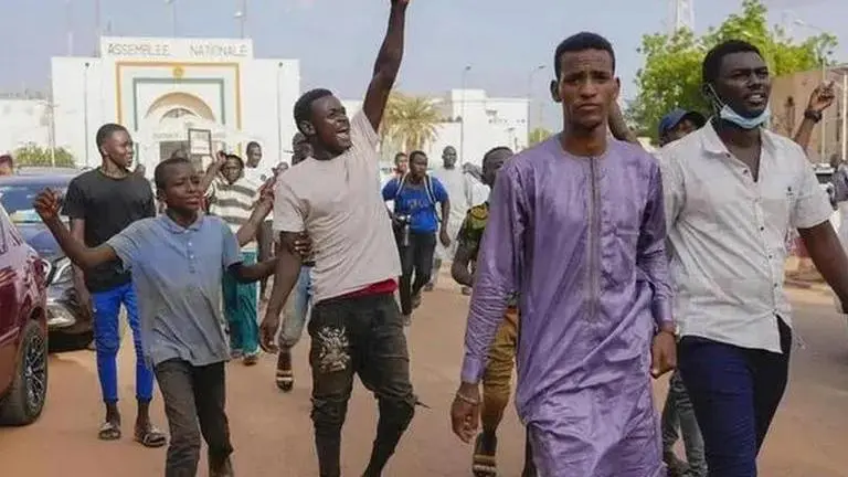 West African leaders to meet Thursday after Niger's junta defies key deadline and shuts airspace