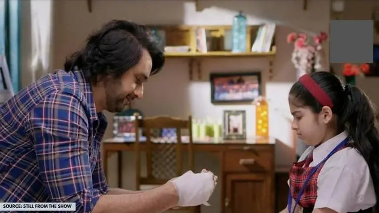 'Patiala Babes' written update | March 12: Arya asks Neil to write a letter for Mini patiala babes written update