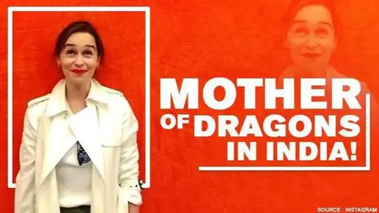 Daenerys & Ygritte in India; 'know nothing' as monkeys cross the wall Emilia Clarke