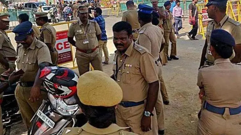 Tamil Nadu: Beaten up by cops, Chennai painter succumbs to injuries after self-immolation Tamil Nadu