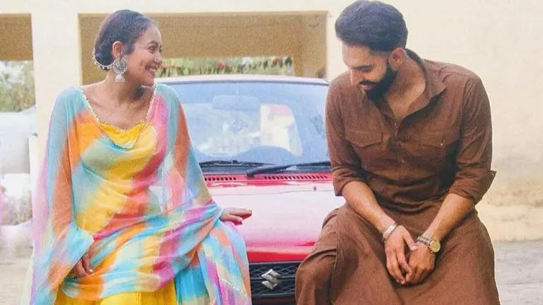 Neha Kakkar's 'Diamond Da Challa' is colourful, all about true love; Watch here neha kakkar and parmish verma