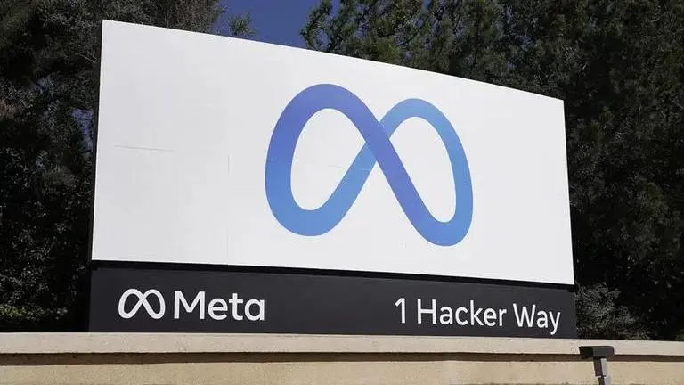 For some Canadians, Meta temporarily blocks news content on Instagram, Facebook Meta company logo