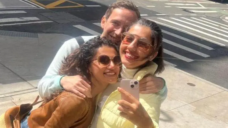 Taapsee Pannu, boyfriend Mathias Boe and sister Shagun chill in New York Taapsee Pannu