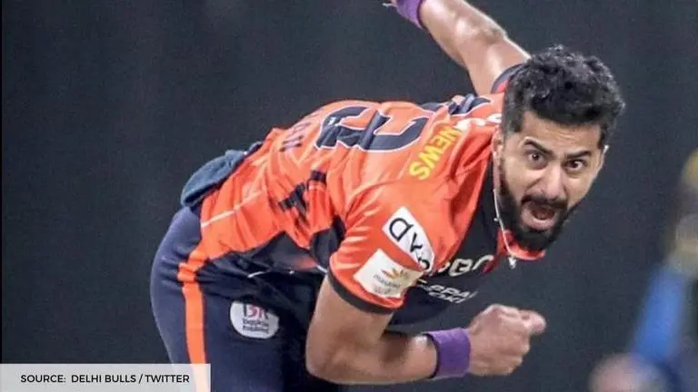 Ali Khan responds to KKR's IPL auction snub with spell of 0/3 in Abu Dhabi T10 game: WATCH Ali Khan