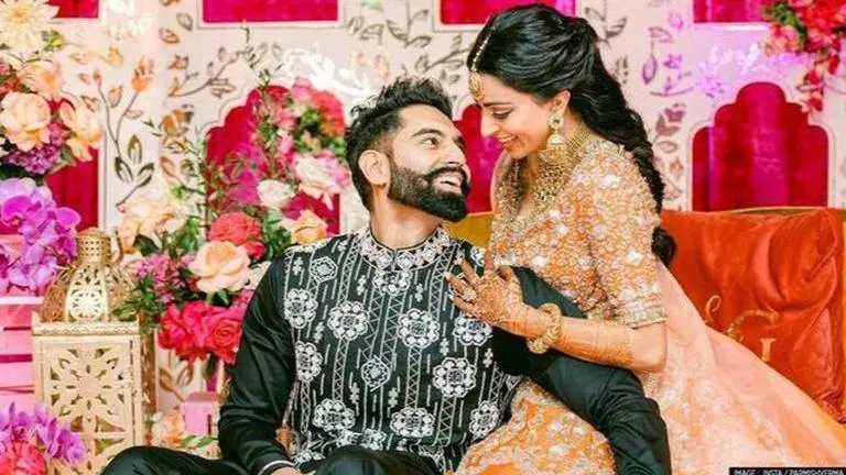Parmish Verma surprises fiancée Geet Grewal with luxurious car; see her reaction Parmish Verma